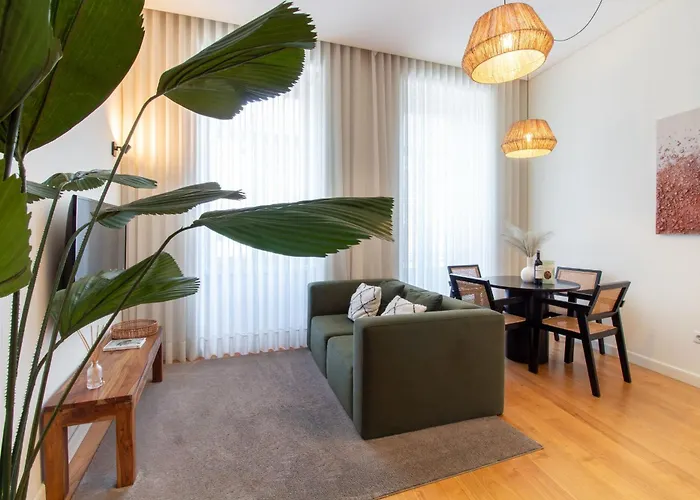 Mouzinho Da Silveira 215 By Lovelystay *