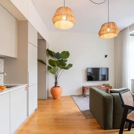 Mouzinho Da Silveira 215 By Lovelystay