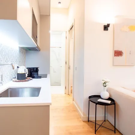 Mouzinho Da Silveira 215 By Lovelystay Διαμέρισμα *