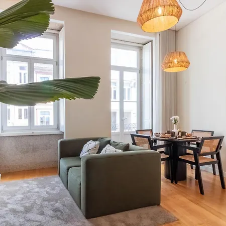 Διαμέρισμα Mouzinho Da Silveira 215 By Lovelystay *