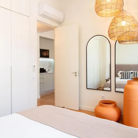 Mouzinho Da Silveira 215 By Lovelystay Διαμέρισμα *