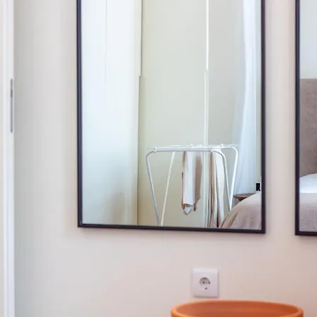 Διαμέρισμα Mouzinho Da Silveira 215 By Lovelystay *