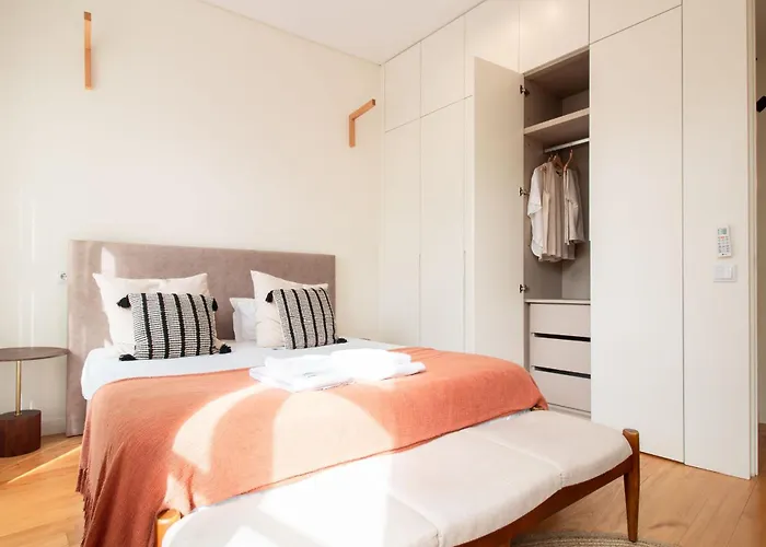 Mouzinho Da Silveira 215 By Lovelystay * Porto