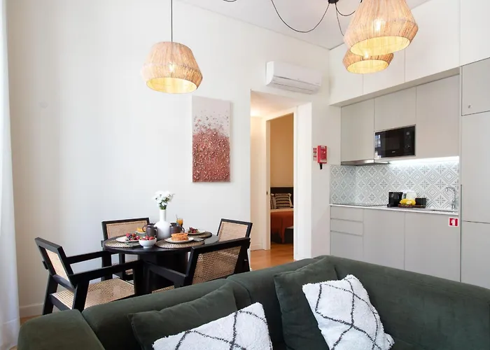 Mouzinho Da Silveira 215 By Lovelystay *