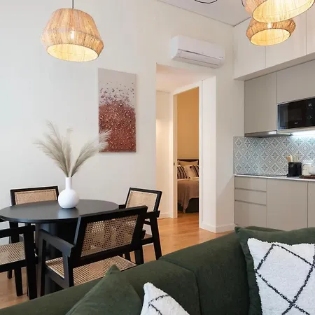 Mouzinho Da Silveira 215 By Lovelystay Apartment