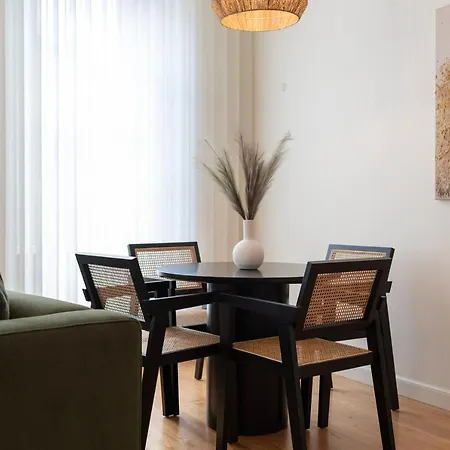 Apartment Mouzinho Da Silveira 215 By Lovelystay