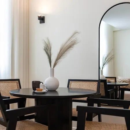 Apartment Mouzinho Da Silveira 215 By Lovelystay