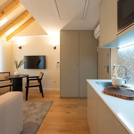 Apartment Mouzinho Da Silveira 215 By Lovelystay Porto