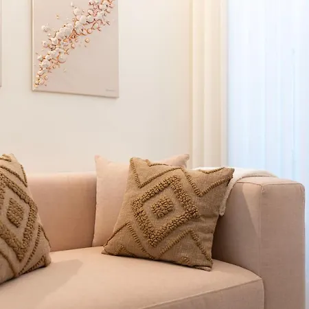Apartment Mouzinho Da Silveira 215 By Lovelystay *