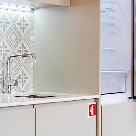 公寓 Mouzinho Da Silveira 215 By Lovelystay