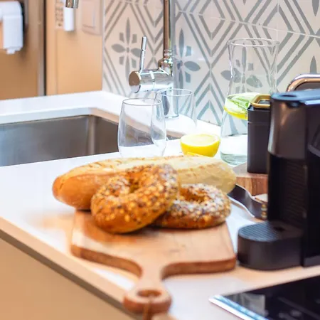 아파트 Mouzinho Da Silveira 215 By Lovelystay