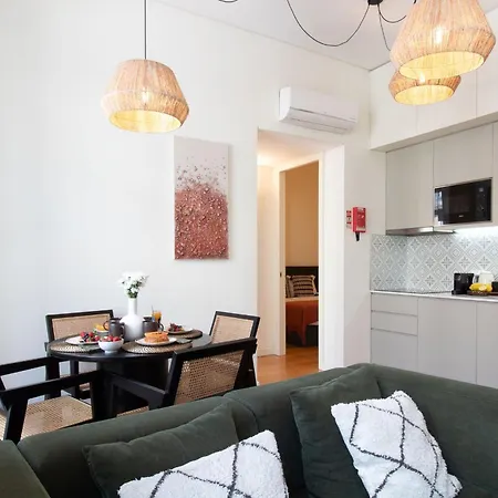 Mouzinho Da Silveira 215 By Lovelystay *