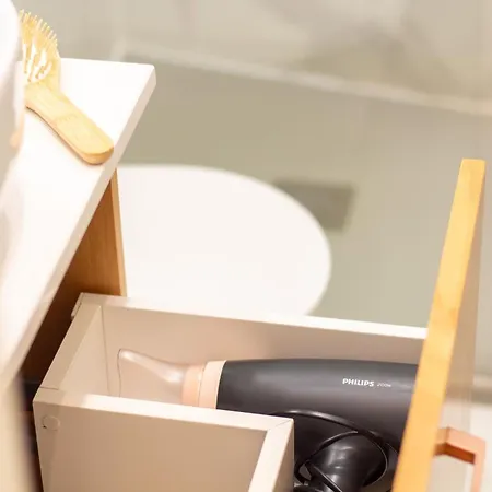 Mouzinho Da Silveira 215 By Lovelystay 아파트 포르투