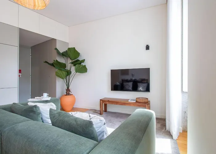 Apartment Mouzinho Da Silveira 215 By Lovelystay