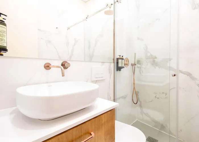 Apartment Mouzinho Da Silveira 215 By Lovelystay Porto